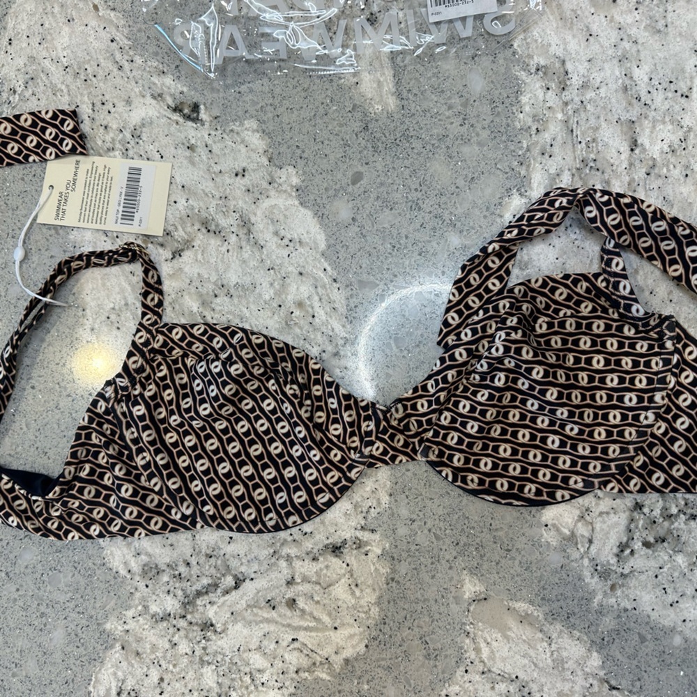 Monday Swimwear Maui Top in Geo Lynx Size V - Picture 6 of 8
